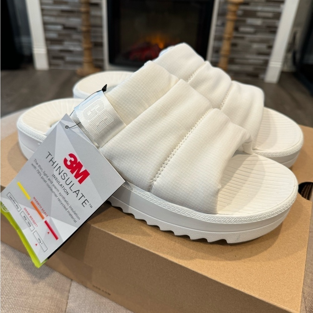 UGG Maxxer Slide